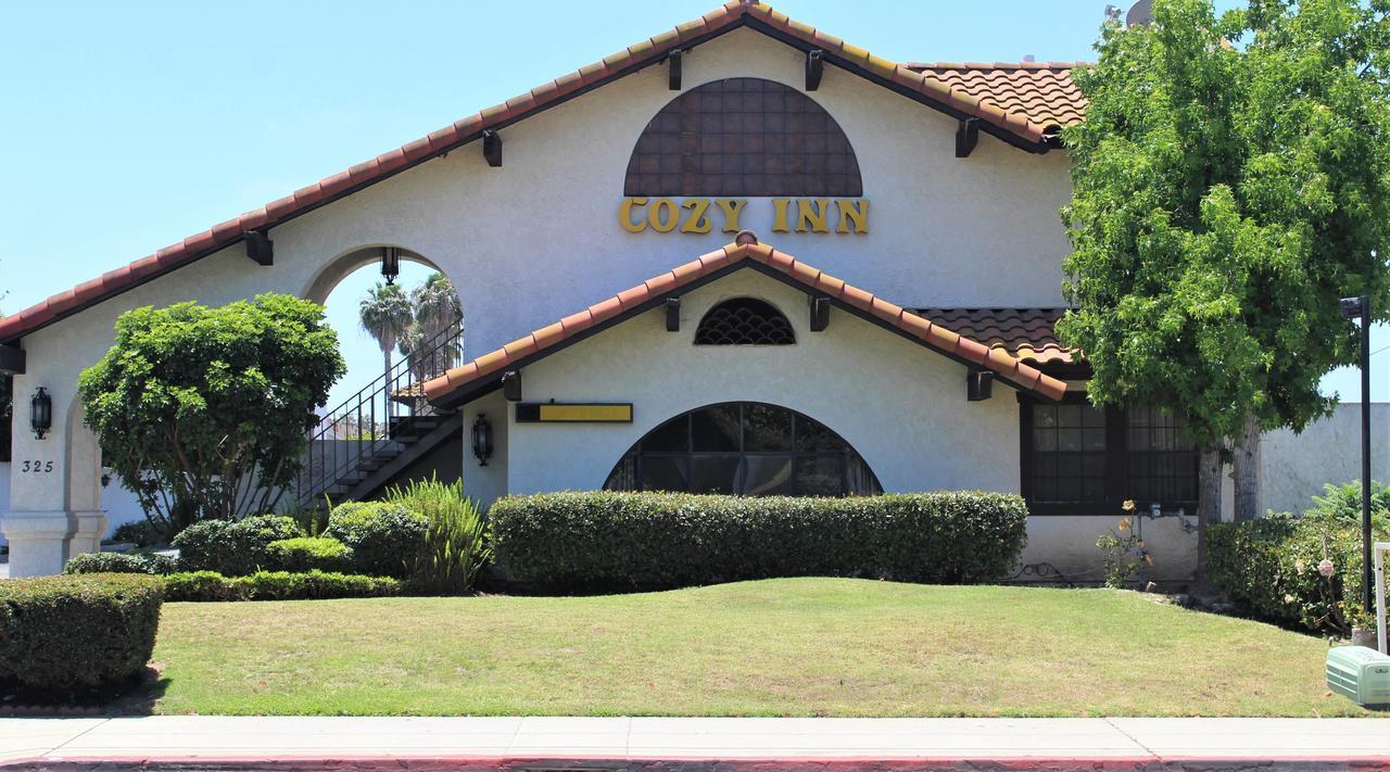 Cozy Inn Costa Mesa Exterior photo